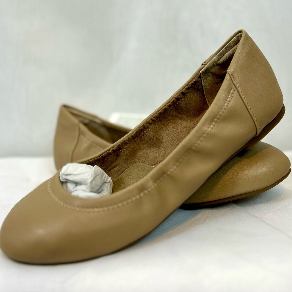 NWT Amazon Essentials Women's Belice Slip On Ballet Flat 7.5 Wide